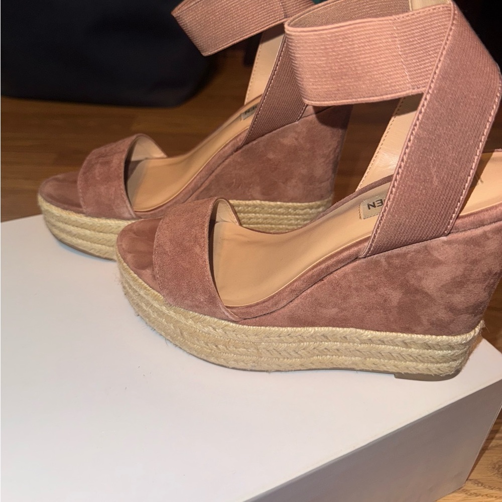 Steve Madden Women's Pink Wedge Sandals - Picture 4 of 4
